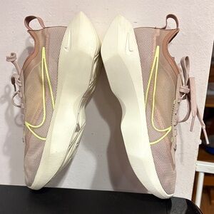 Nike Women's Beige and Neon Green Sneakers